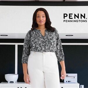 NWOT, Penningtons, Plus Size 2X Blouse With Split Mandarin Collar, Gray